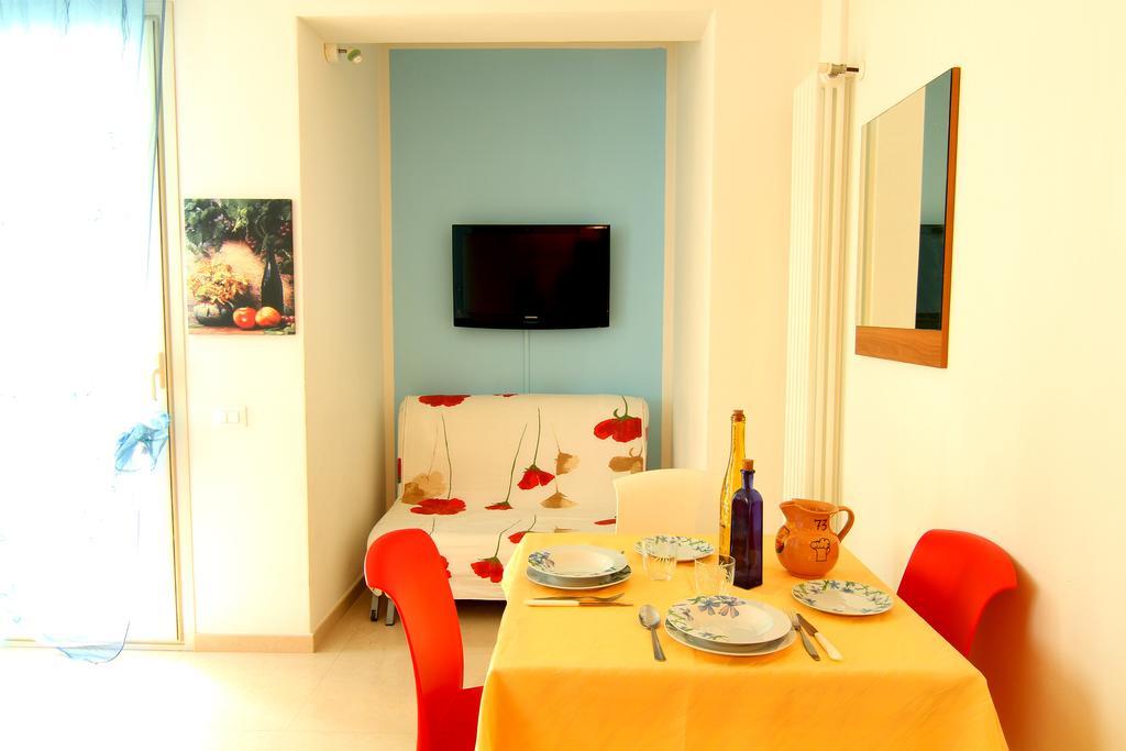 Residence Blu Marine Rimini Oda fotoğraf